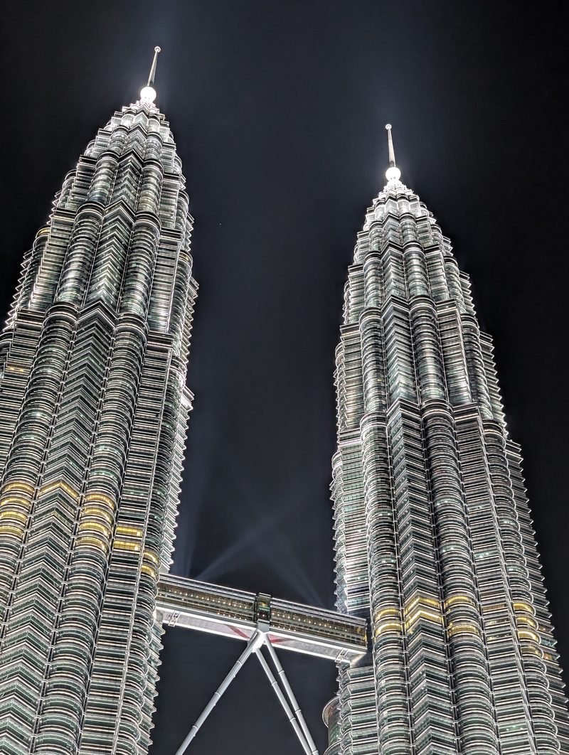 Le Skybridge entre les deux tours Petronas, de nuit