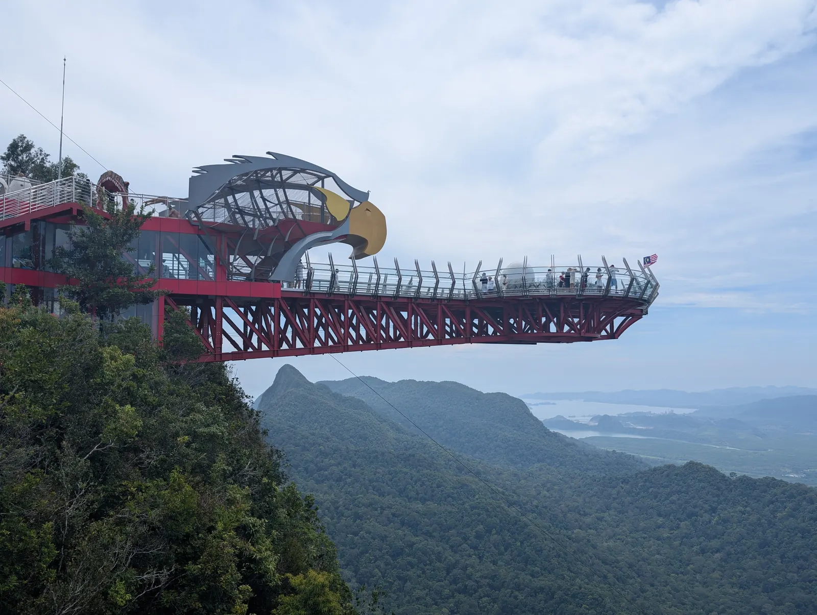 La plateforme en forme d'aigle au sommet du SkyCab de Langkawi